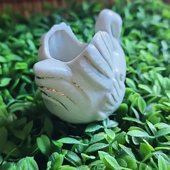 Vintage Dainty Swan Mama & Baby With Gold Tone Accent Coquette - Picture 8 of 10